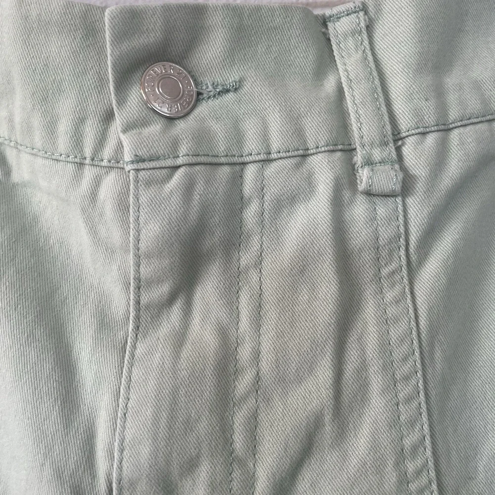 Forever 21 Light Green High Rise Wide Leg Casual Pants Women's‎ XS Fray Hem